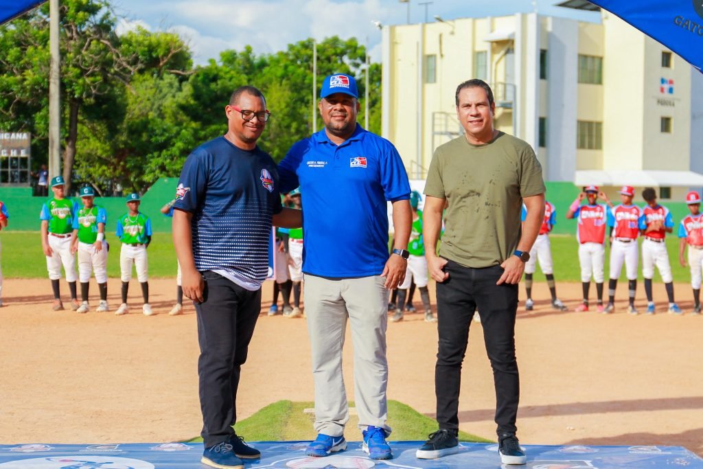 Halcones de Santiago en la cima del Clásico de Pequeñas Ligas