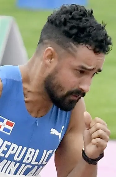 Luguelín Santos es suspendido por tres años y anulan su Oro de 2012