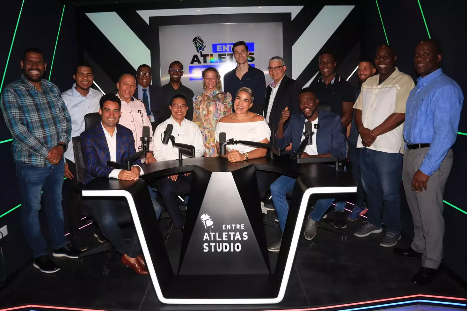 Atletas olímpicos inauguran “Entre Atletas Studio”