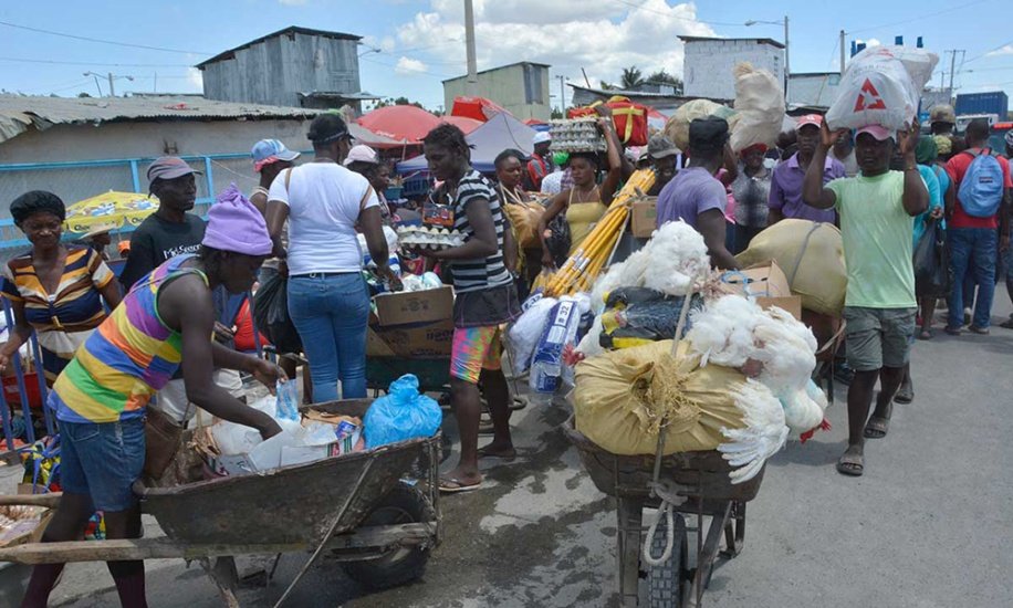 Haitianos protestan en Elías Piña tras medidas de RD ante sospecha de un brote de ántrax