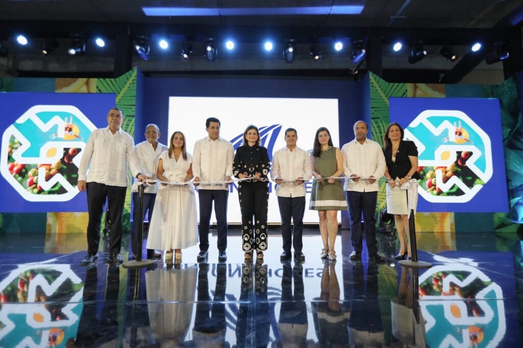 Raquel Peña inaugura XXXVI Exposición Comercial de Asonahores; destaca importancia del sector turismo