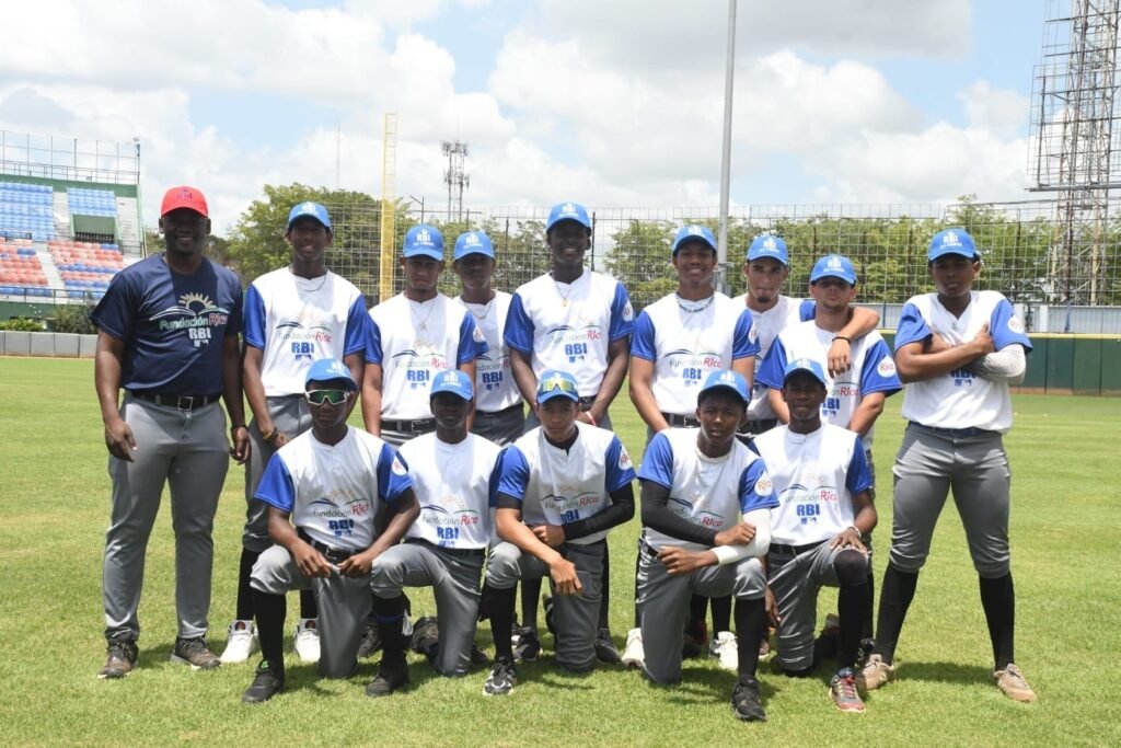La Cumbre y Barrio Duarte arrasan en el béisbol RBI Fundación Rica