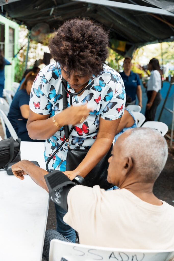 Alcaldía del Distrito Nacional desarrolla operativo médico y social en Cristo Rey