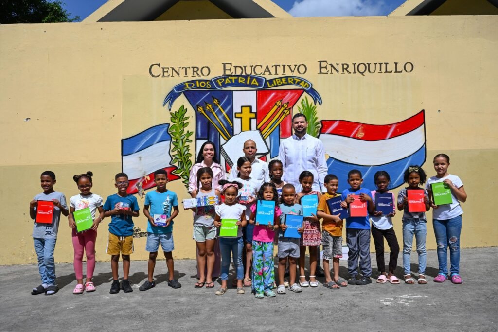 Fundación Refidomsa entrega útiles escolares a más de 7,000 estudiantes en apoyo al año educativo 2025-2026