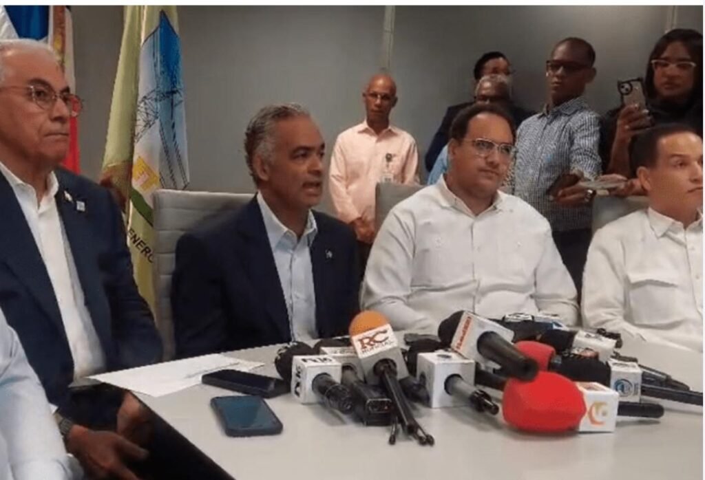 Autoridades del sector eléctrico informan avances en la recuperación del sistema tras falla en subestación de San Pedro I