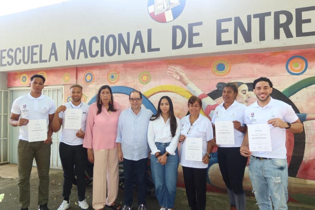 Clausuran con éxito Curso de Administración Deportiva