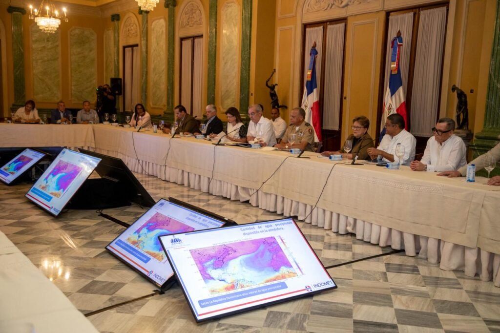 Gobierno se mantiene en sesión permanente ante sistema frontal que generará lluvias en gran parte del país