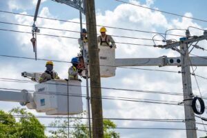 ETED fortalece la infraestructura de transmisión eléctrica con reemplazo de estructuras en la línea 69 kV Pimentel–Hatillo, este lunes
