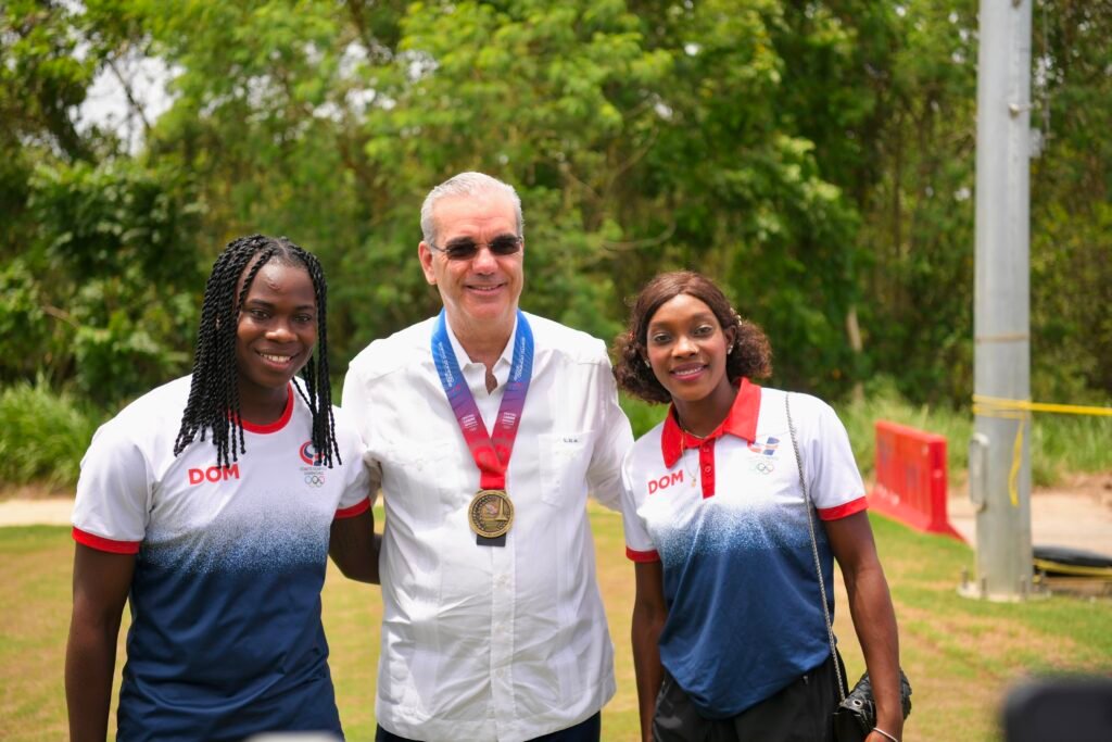 Presidente Abinader es reconocido por su visión y aportes al éxito de los XXV Juegos Centroamericanos y del Caribe Santo Domingo 2026