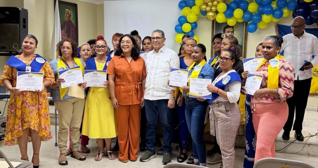 Hogar Crea Dominicano capacita mujeres en proceso de tratamiento y recuperación