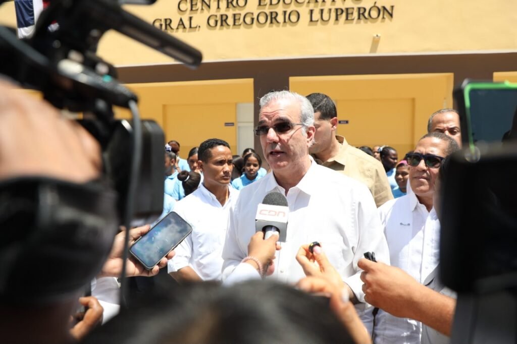 Presidente Abinader sobre Senasa: “Nuestro deseo es que todo el que tenga razones para ser sometido lo sea; que esto sirva de ejemplo ahora y para los próximos años”.